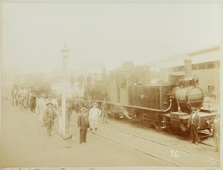 Pampa and oficina views. Arrival of nitrate train in Iquique