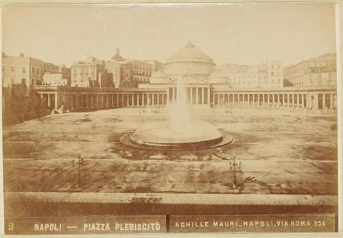 Napoli. Piazza Plebiscito