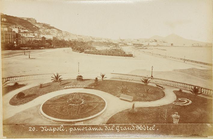 Napoli. Panorama dal Grand Hôtel