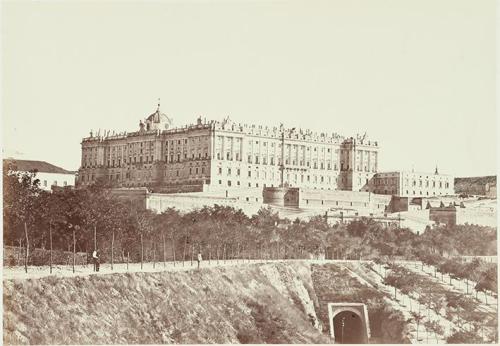 Le Palais de la Reine. Station de Madrid