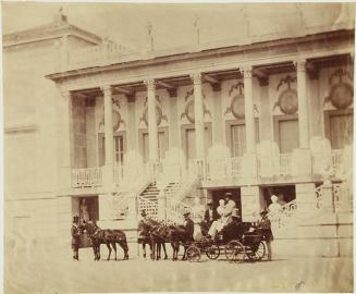 (En la Alameda de Osuna, paseo en coche de caballos)