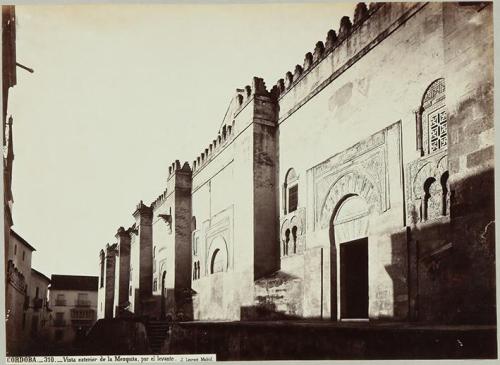 Córdoba. Vista exterior de la Mezquita, por levante