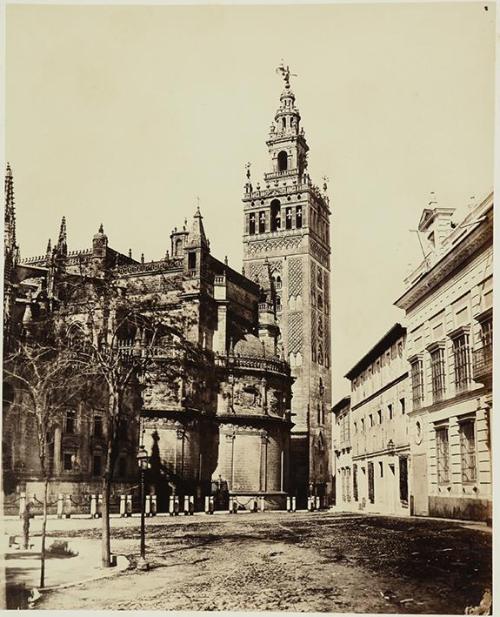 Seville. La cathédrale et la tour de la Giralda