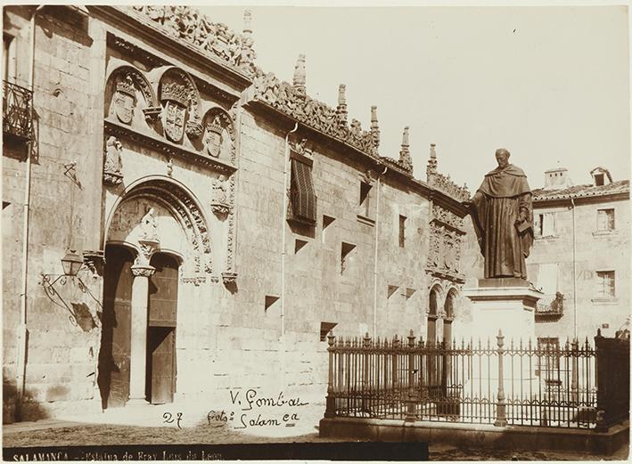 Salamanca. Estatua de Fray Luis de León