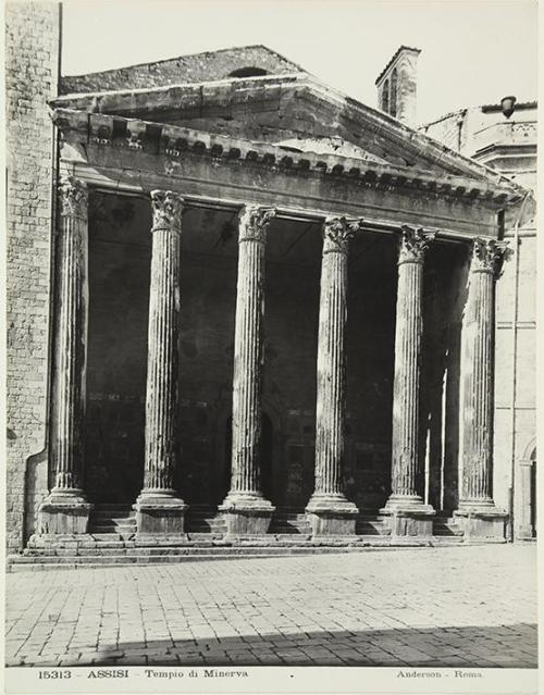 Assisi. Tempio di Minerva