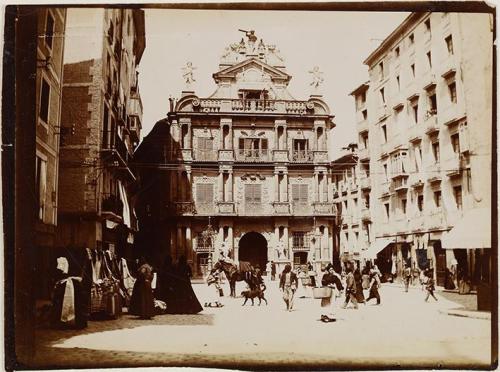 (Pamplona. Casa del Ayuntamiento)