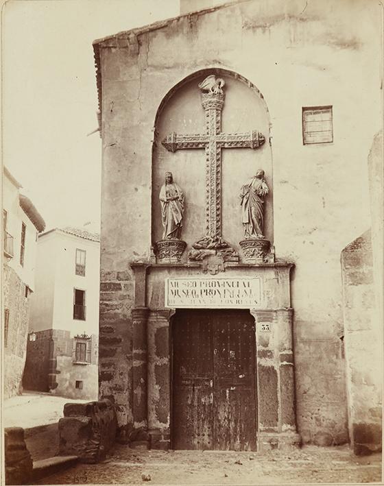 Toledo. (Fachada del Museo Provincial y entrada al Claustro de San Juan de los Reyes)