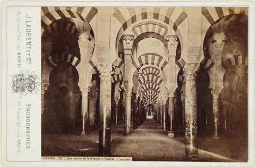 Córdoba. Vista interior de la Mezquita o Catedral