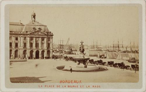 Bordeaux. La Place de la Bourse et la rade