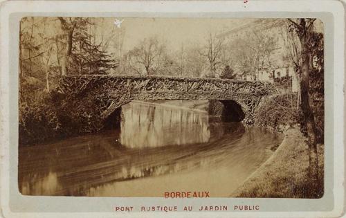 Bordeaux. Pont rustique au jardin public