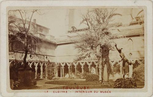 Toulouse. Le Cloitre. Intérieur du Musée