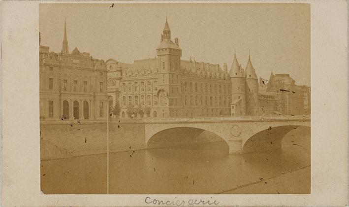 (Paris. La Conciergerie)