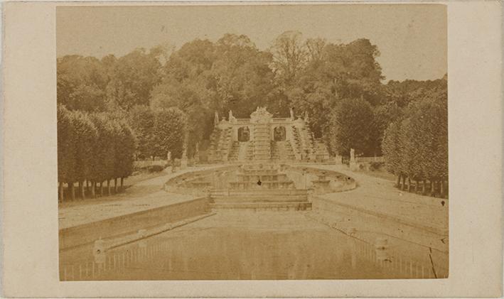 (Jardines de Versailles. Cascade de St. Clou)