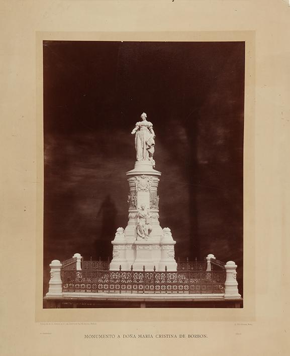 Monumento a Doña María Cristina de Borbón