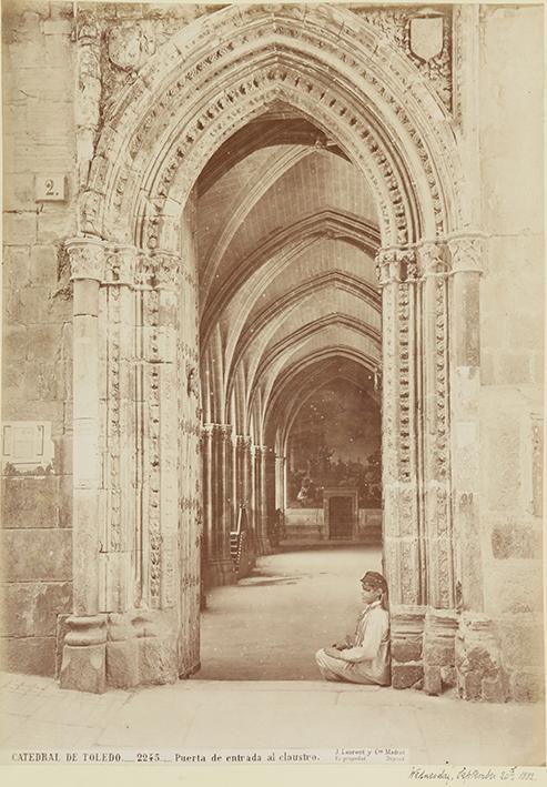 Catedral de Toledo. Puerta de entrada al claustro