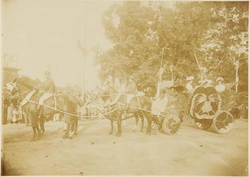 (Desfile de carrozas)