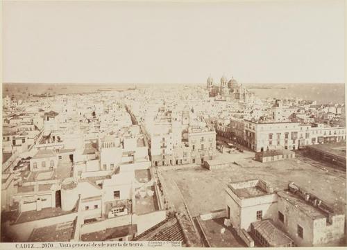 Cádiz. Vista general desde puerta de tierra