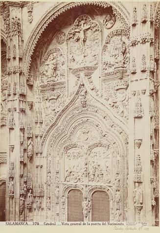 Salamanca. Catedral. Vista general de la puerta del Nacimiento