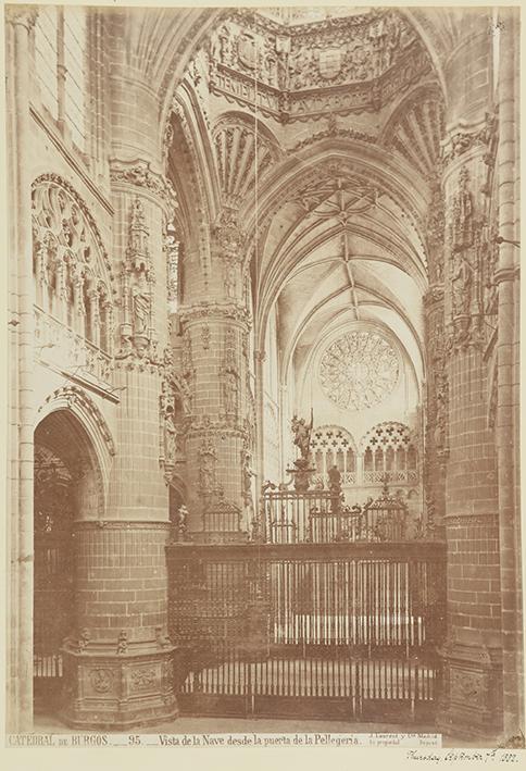 Catedral de Burgos. Vista de la Nave desde la puerta de la Pellegería