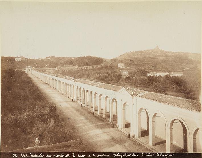 Veduta del monte di S. Luca e i portici