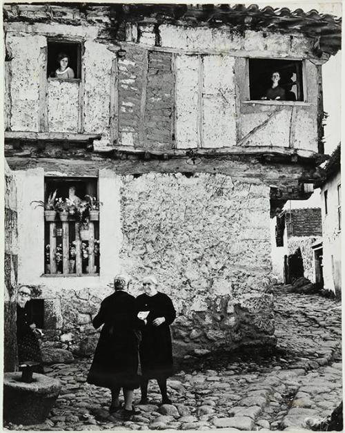 Las vecinas. Casa típica de Valverde de la Vera. Cáceres