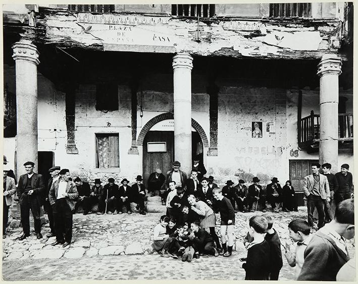 Plaza de Valverde con gente