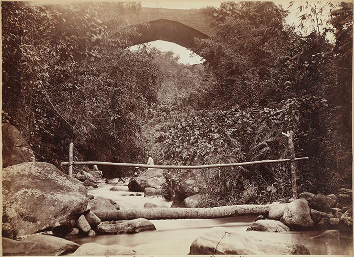 Islas Filipinas. Puente del Capricho en la Provincia de Tayabas