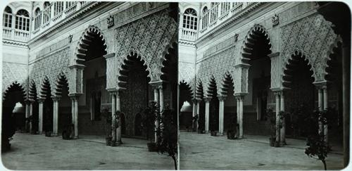 Interieur de L´Alcazar (Patio principal). Seville.