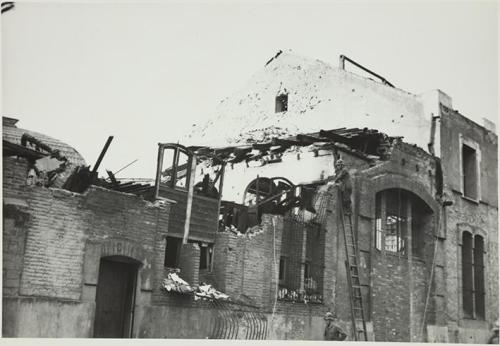 (Edificio destruido en un bombardeo)