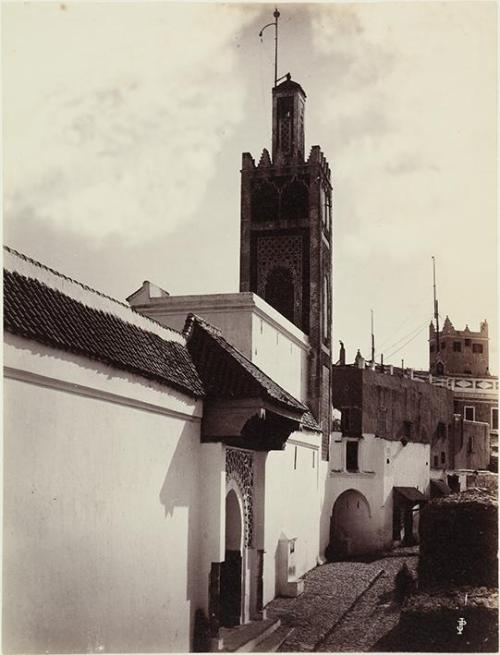 View in Sevilla (En las calles de Tanger)