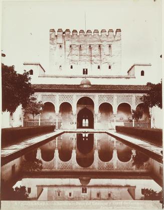 Granaa. Alhambra. Patio del Estanque y Torre de Comares