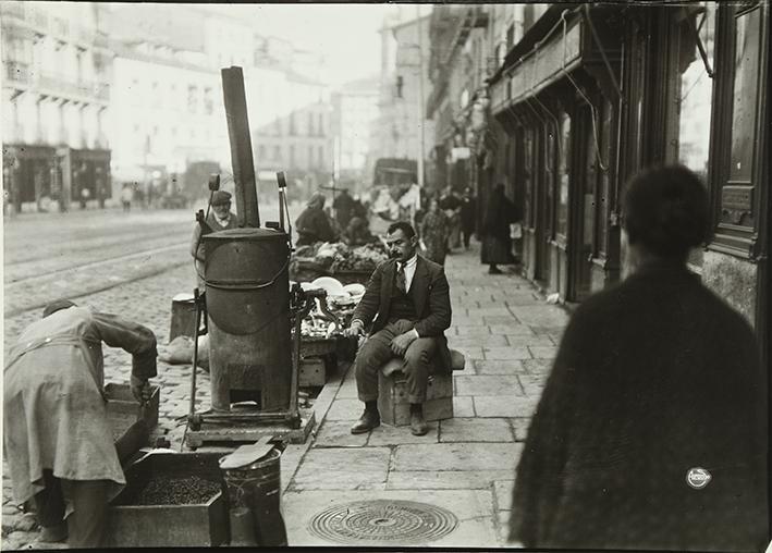 Tostador de café en la calle Toledo