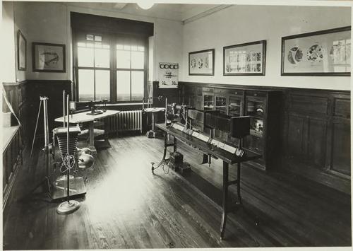 Laboratorio. Sala de metalografía