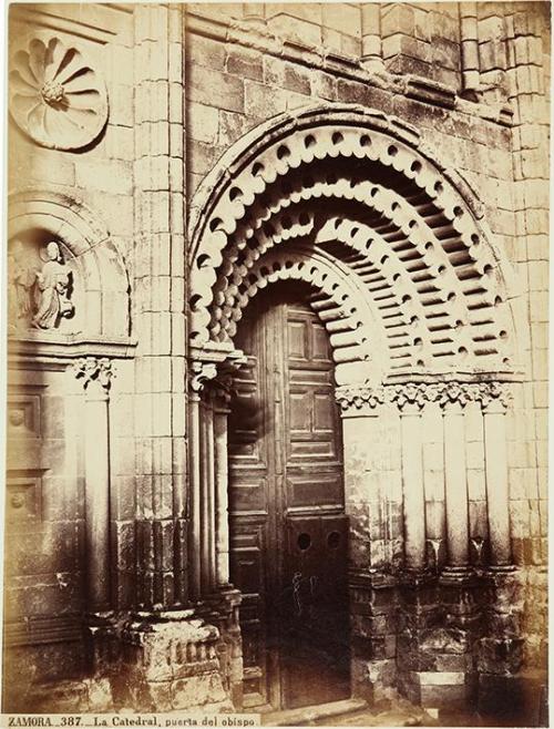 Zamora. La Catedral, puerta del obispo