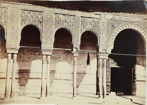 La Alhambra. Galería del patio de los leones