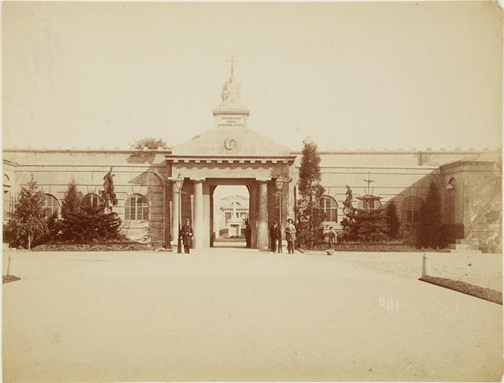 Entrada cementerio viejo