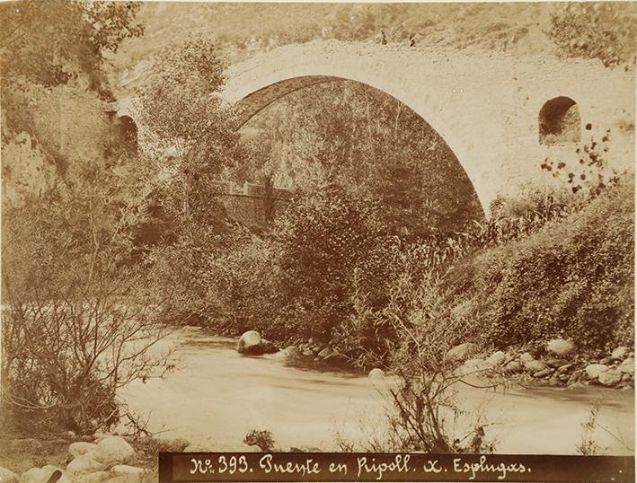 Puente en Ripoll