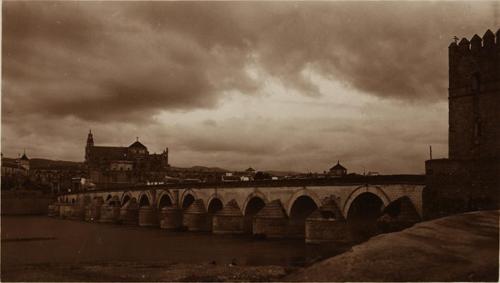 Córdoba. Puente romano y la mezquita